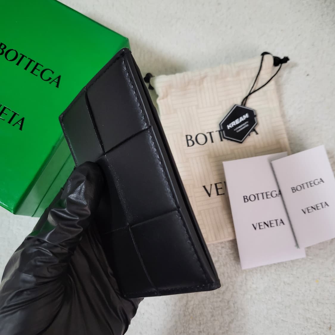 [신형/1회착용] 보테가베네타 맥시 카세트 카드홀더 사이즈 상품이미지9