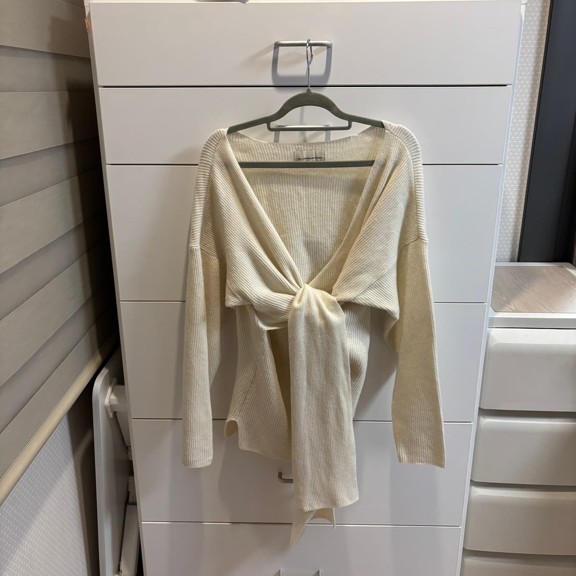 GALLARDAGALANTE 랩 리본 아이보리 니트 상품이미지5