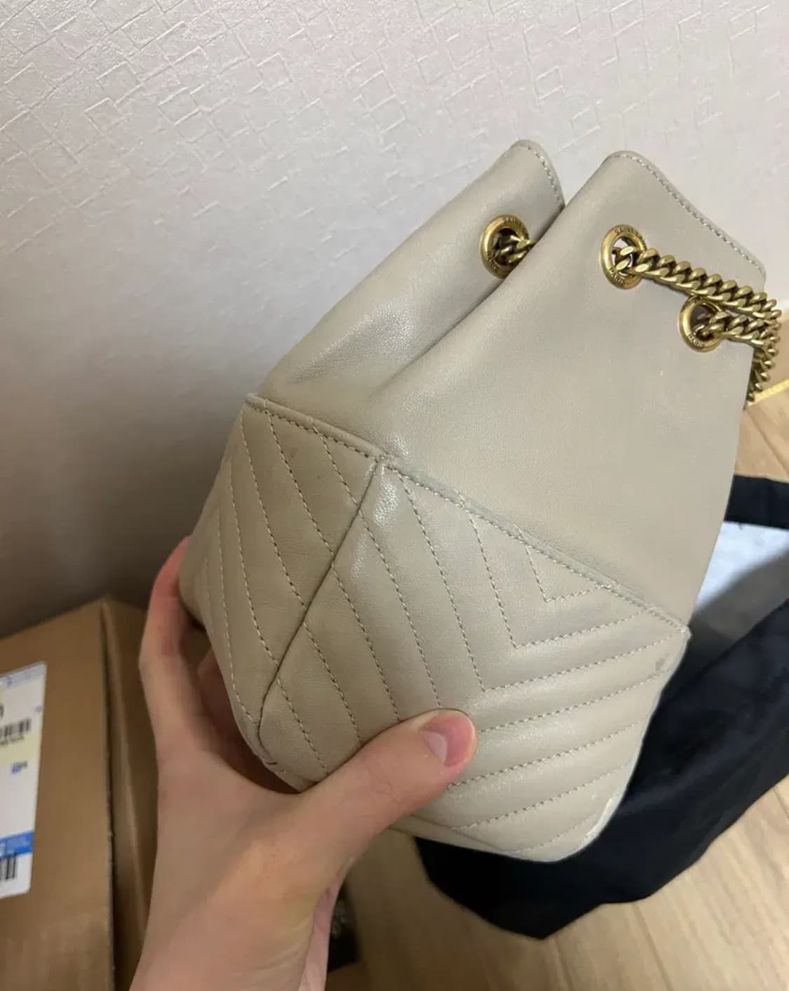 생로랑 램스킨 조 미니 버킷백 씨솔트 색상 상품이미지6