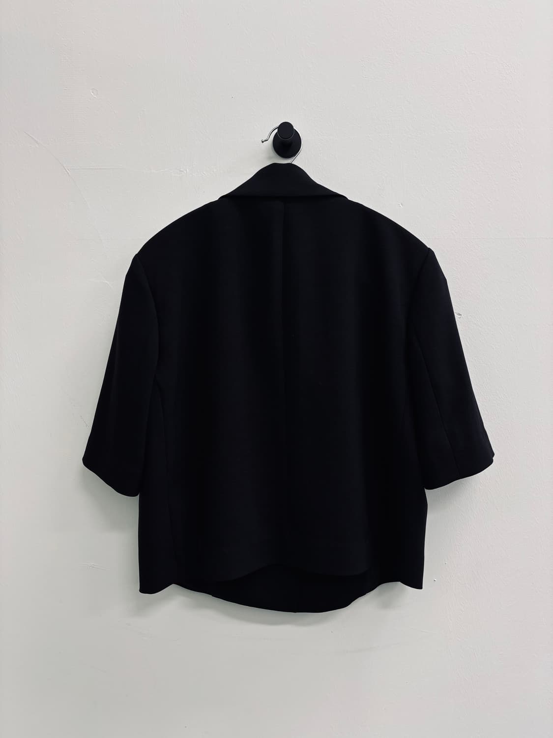 유메르(umer) 클래식 싱글 숏 반소매 자켓 상품이미지4