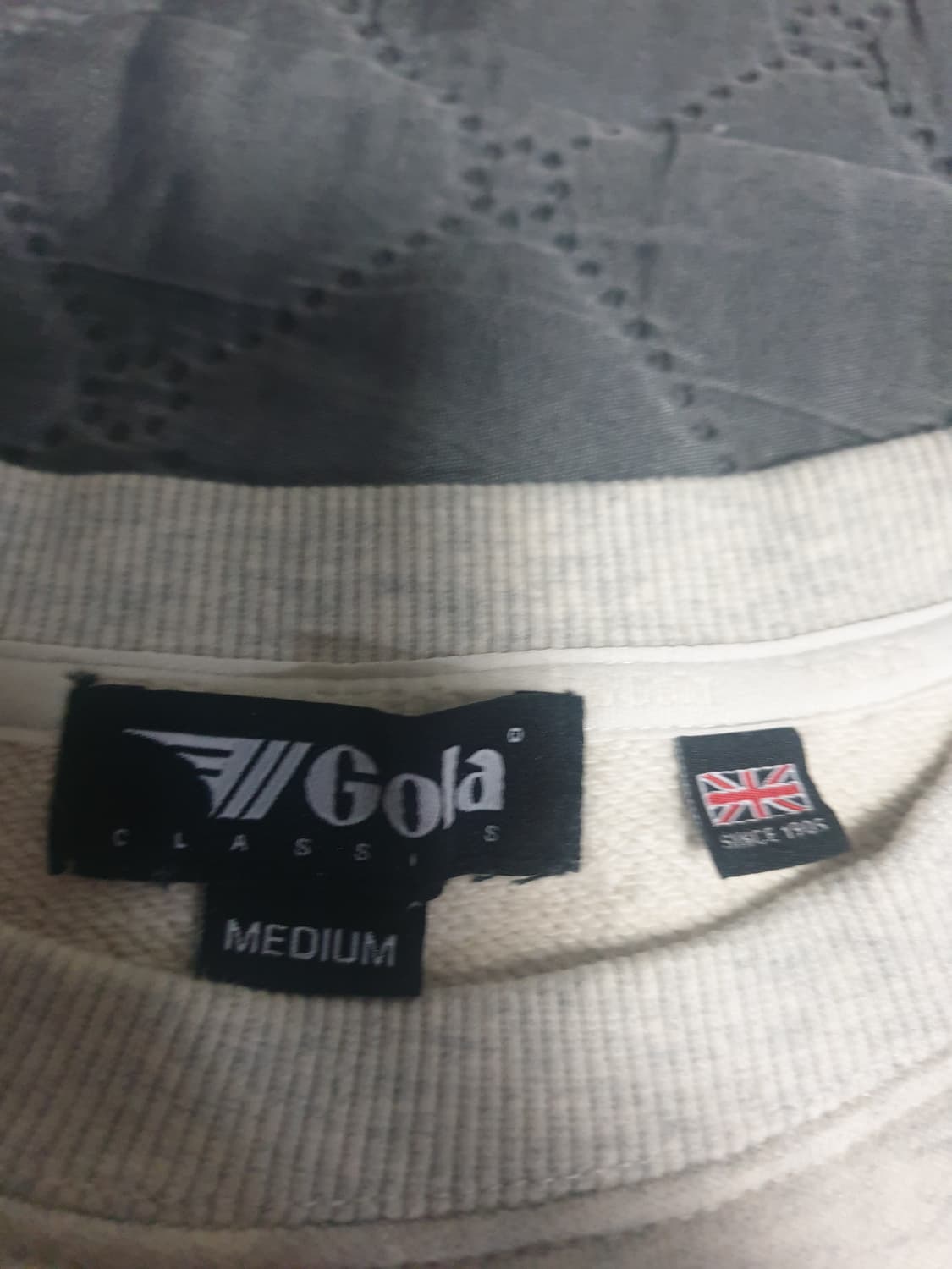 GOLA 패치자수 로고 맨투맨 오트밀 (M) 상품이미지3