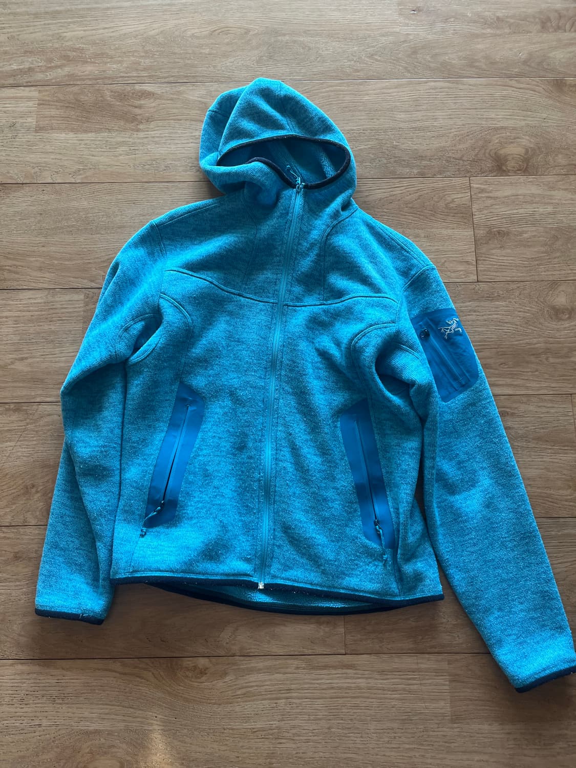 아크테릭스 집업 상품이미지1