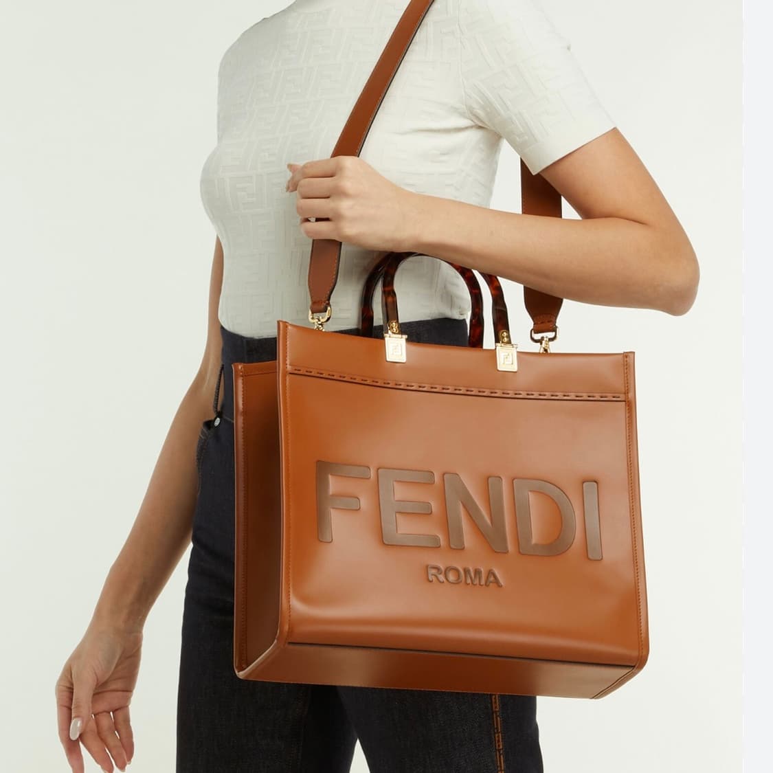 [S/미디움] 펜디 선샤인 레더 여성 쇼퍼백 토트백 브라운 상품이미지10