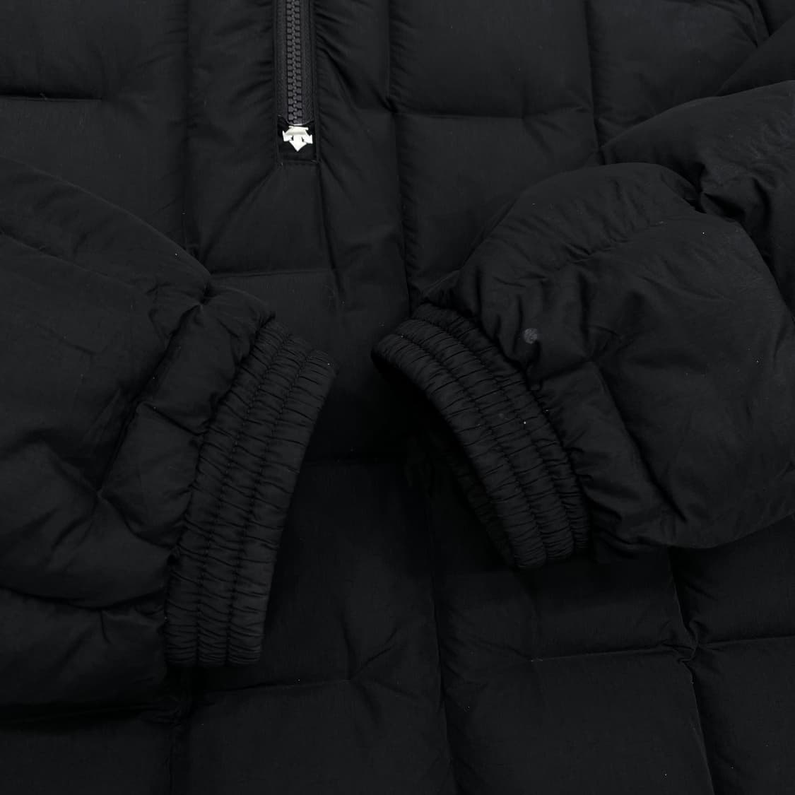 데상트 구스다운 패딩아노락 XL  상품이미지4