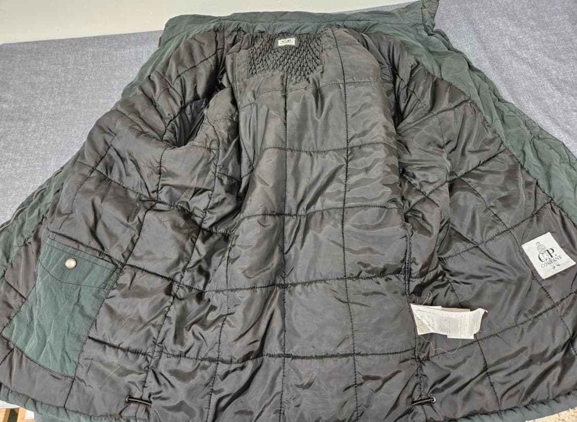 Cp컴퍼니 고글 후드 패딩 판매 상품이미지4