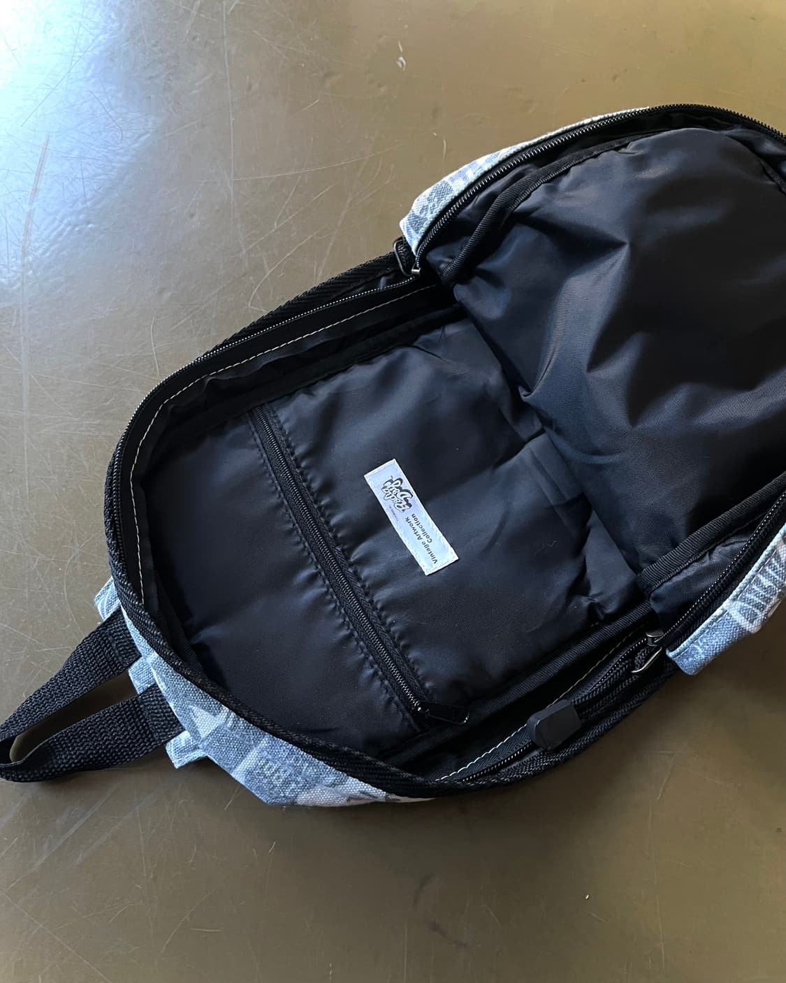 Radio Days 'The Doors' Print Sling Bag 상품이미지10