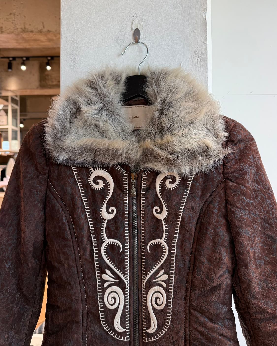 키라라 브라운 퍼 무스탕 자켓  상품이미지3