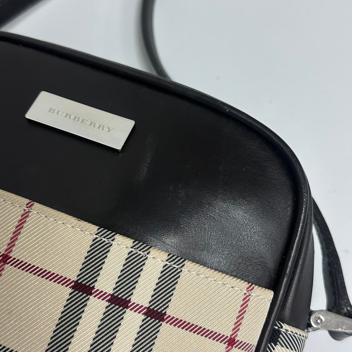 버버리 체크 메탈 로고 카메라백 크로스백 상품이미지7