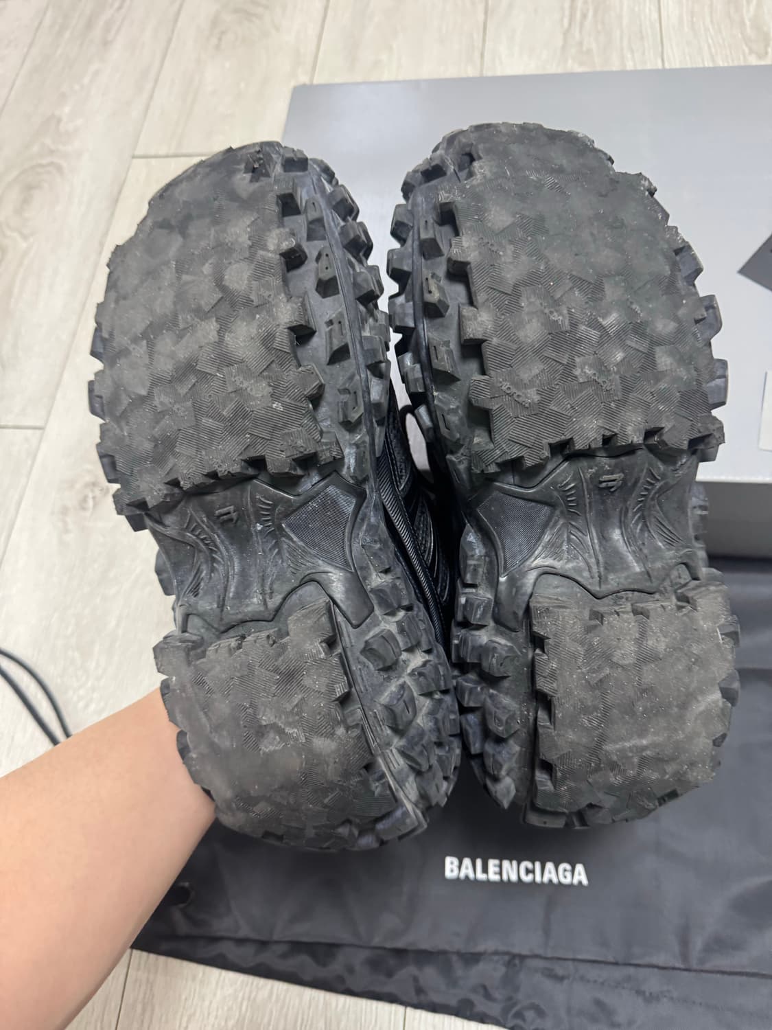 [43] 발렌시아가 디펜더 블랙 상품이미지10