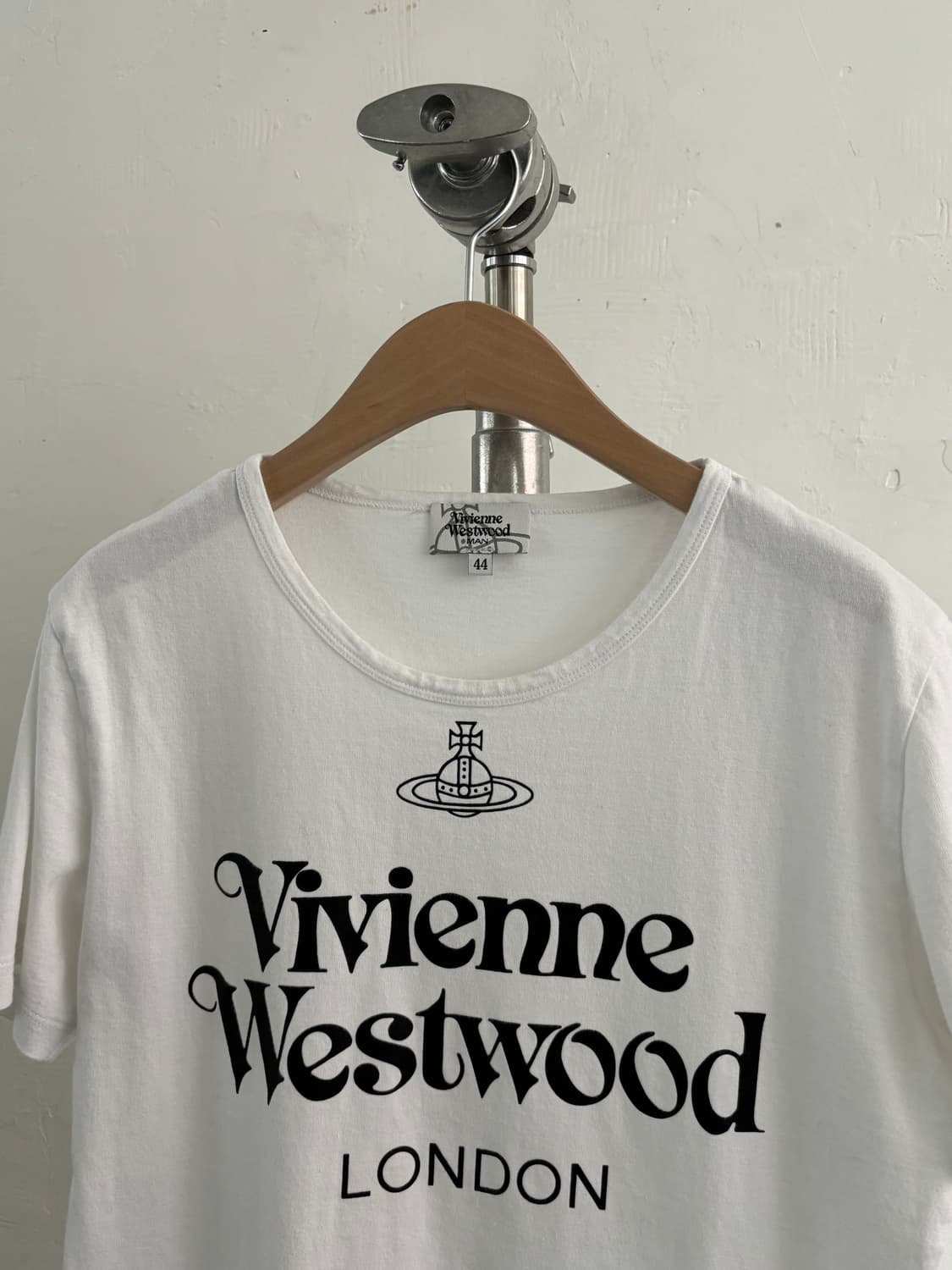 Vivienne Westwood 비비안웨스트우드 맨 화이트 컬러 로고 티 상품이미지4