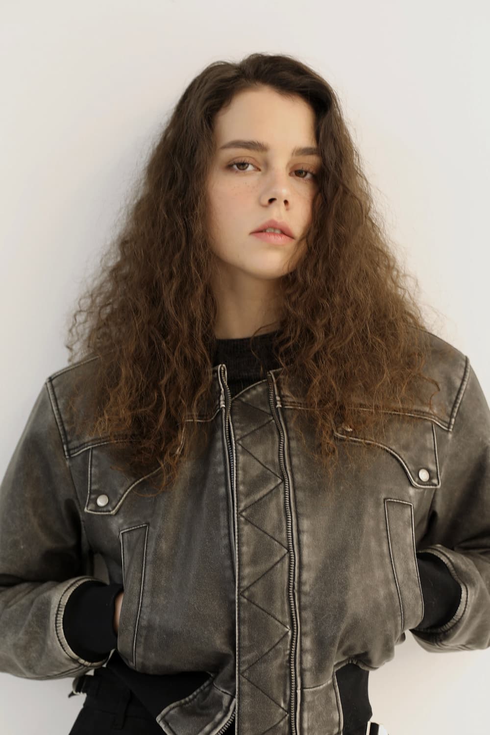 SNAP POINT CROP FAUX LEATHER JACKET ( GR 상품이미지2