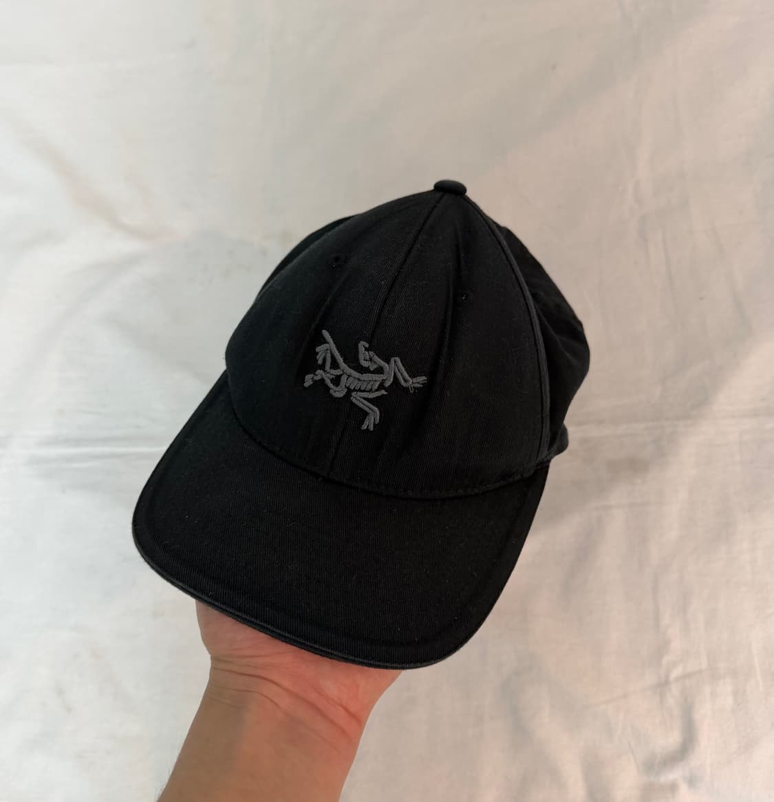 아크테릭스 시그니쳐 버드 로고 자수 볼캡 블랙 상품이미지1