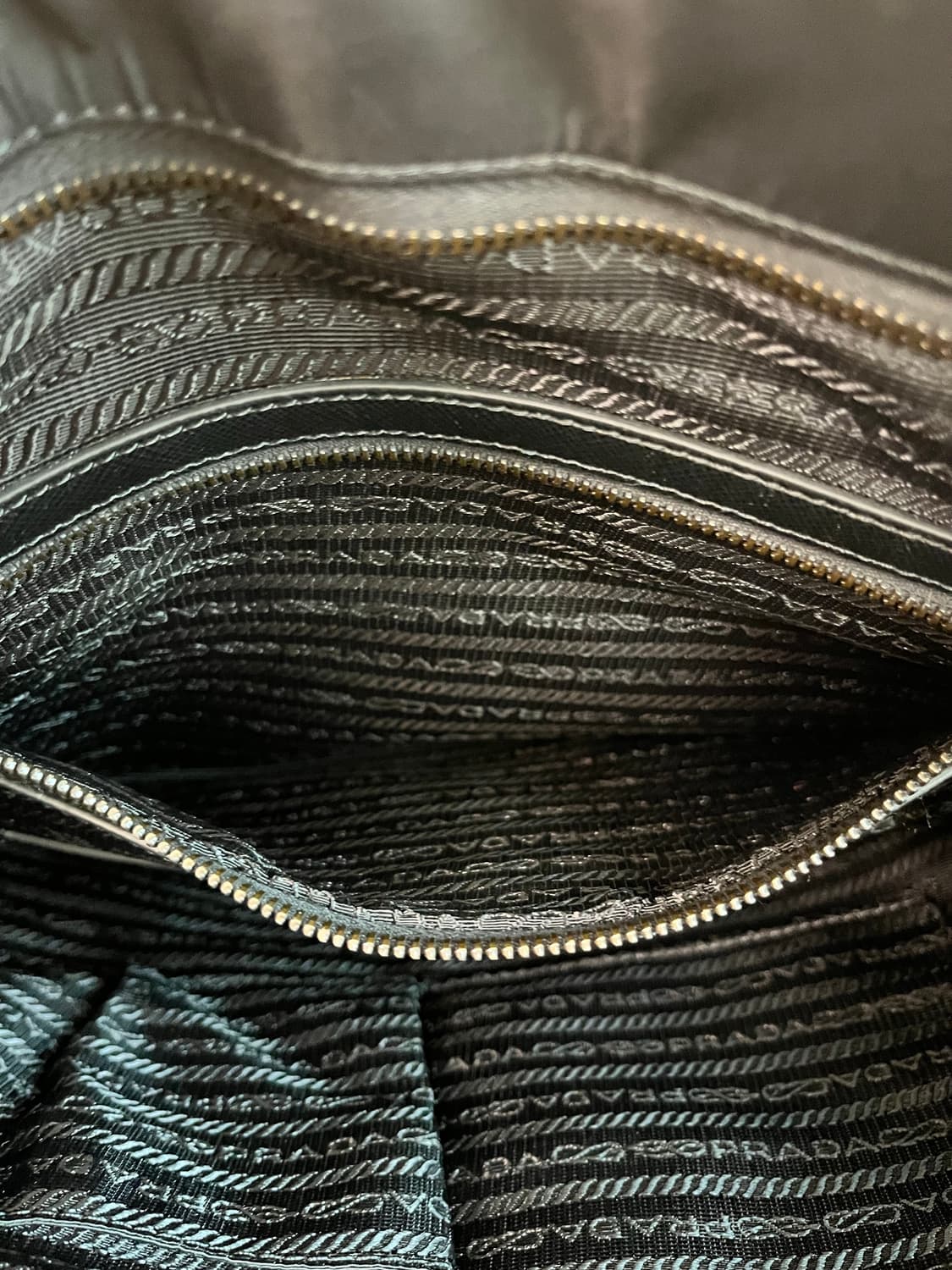 프라다 블랙 나일론 토트백 정품 상품이미지9