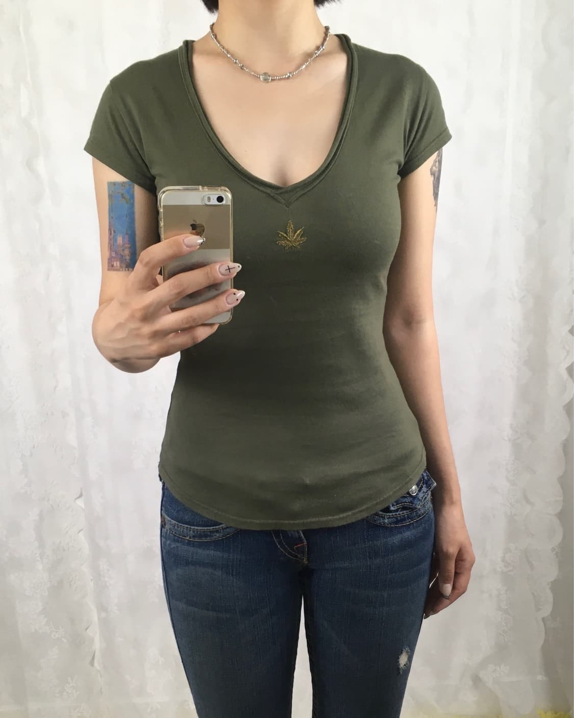 JPN khaki graphic v-neck top 상품이미지2