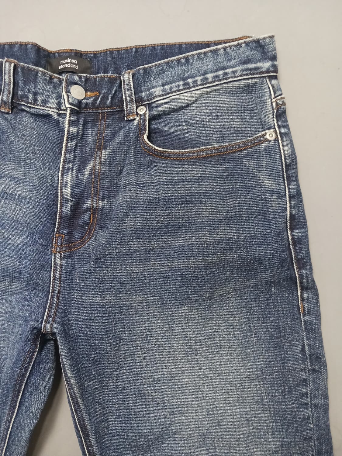 [34] 무신사 스탠다드 중청 테이퍼드 크롭 진 청바지 상품이미지4