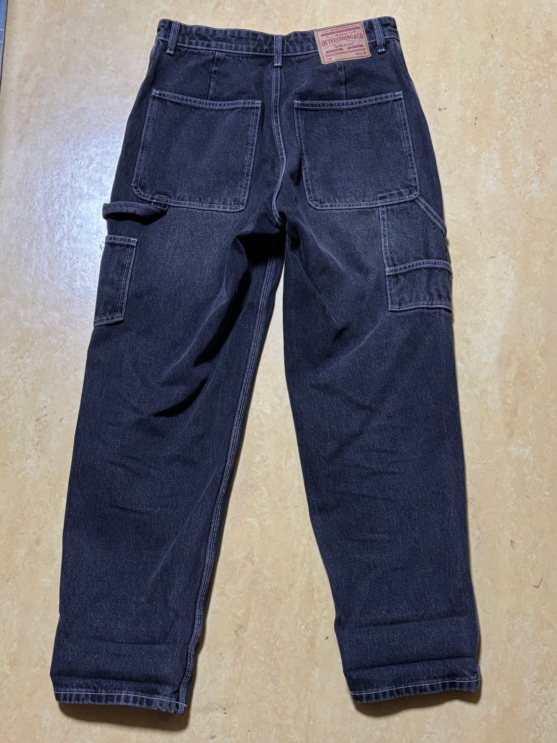 아웃스탠딩 루즈핏 카팬터 블랙진 상품이미지2