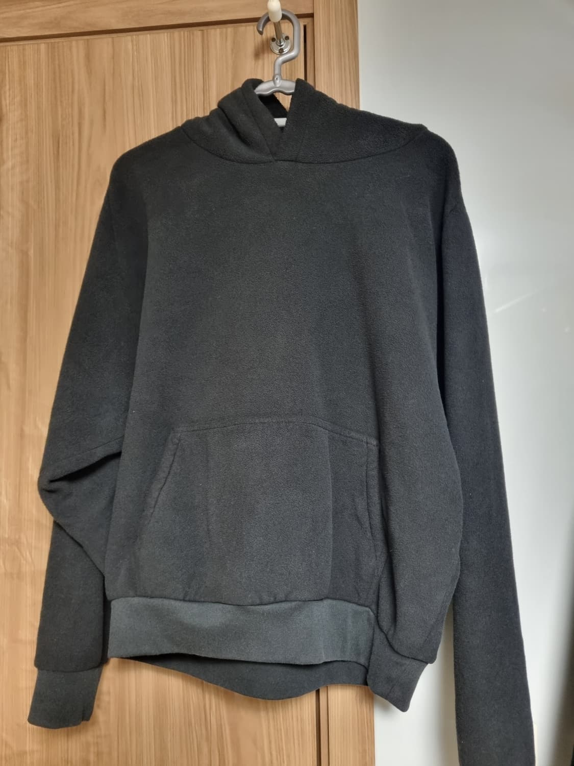 이지 갭 폴라 플리스 레귤러 후디 (블랙, 그레이) 상품이미지1