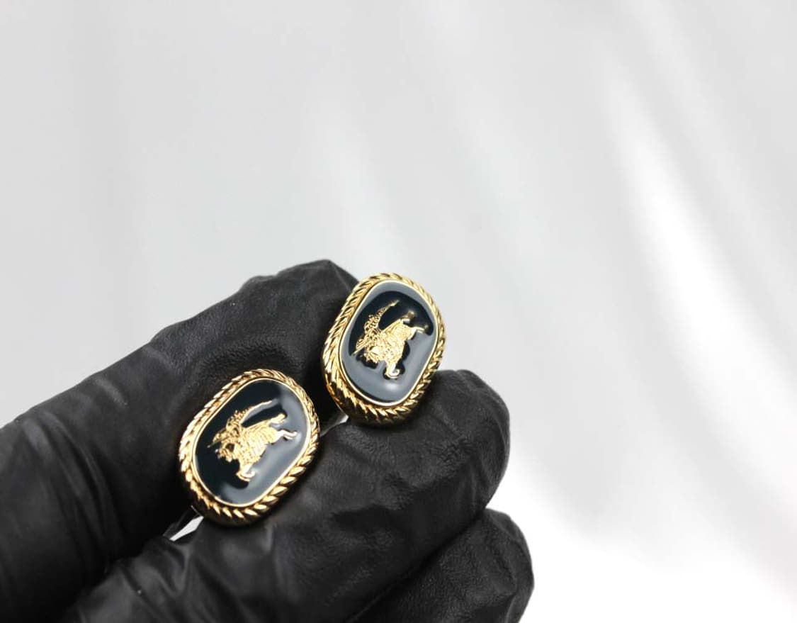 버버리 6cm A+등급 남자 명품 넥타이핀 커프스 세트 상품이미지8