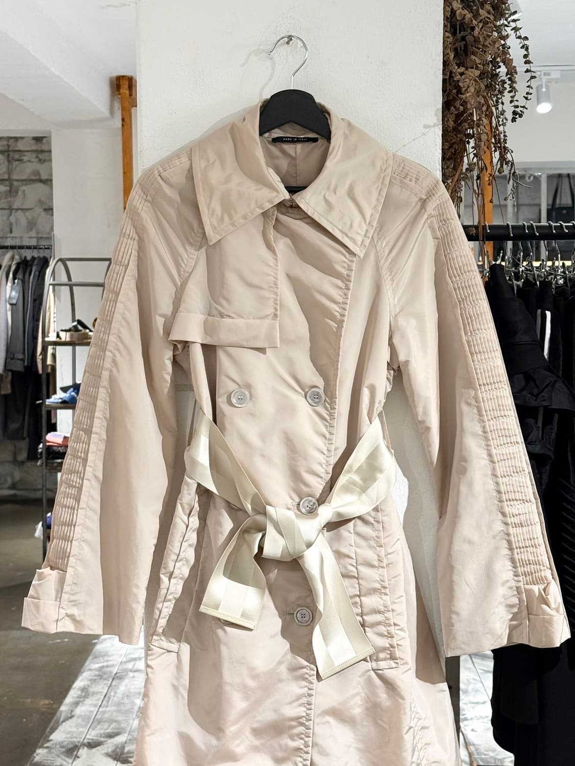 구찌 베이지 리본 벨티드 나일론 트렌치 코트 상품이미지3