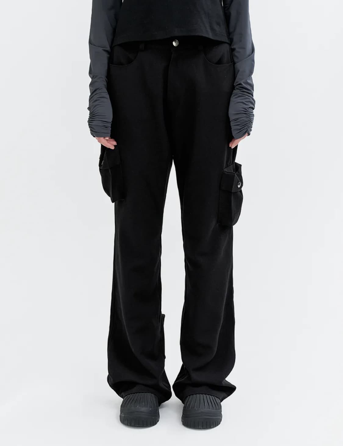 YEEL MULTI-POCKET BOOTS CUT PANTS BLACK 상품이미지1