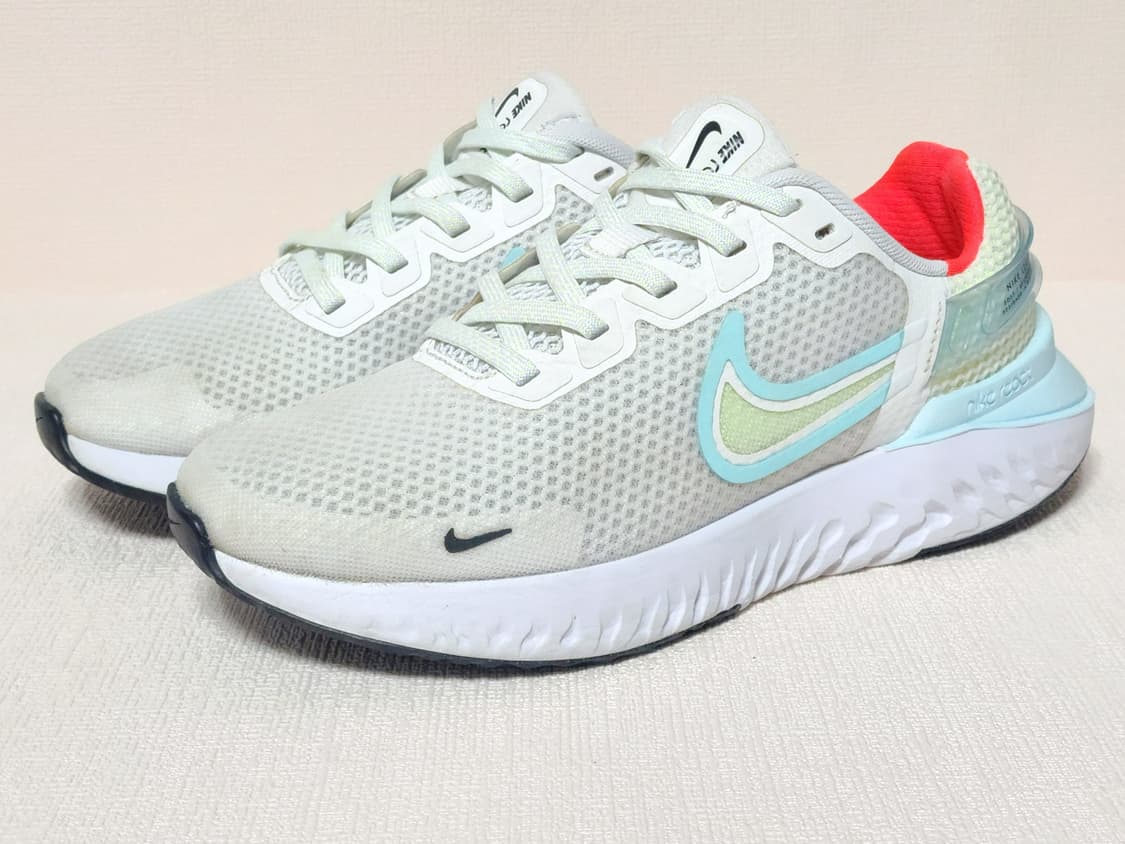나이키 리액트 레전드 여성 운동화 민트/핑크 235mm 상태좋음 상품이미지2