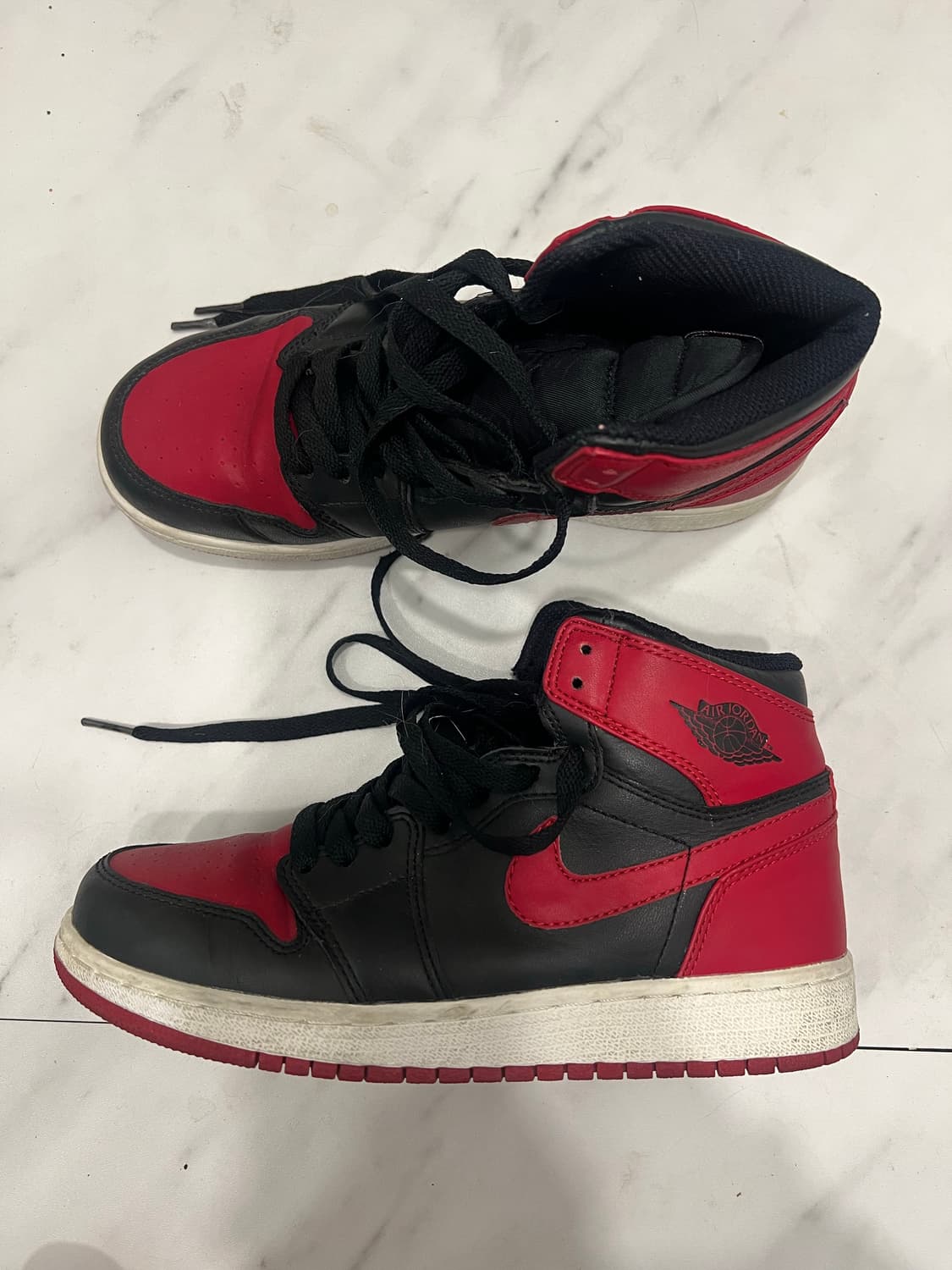 조던1 미드브레드 235 상품이미지1