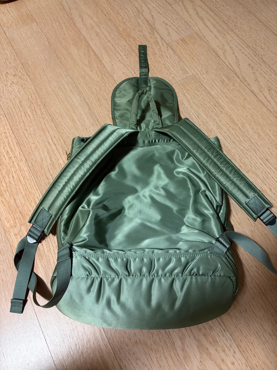 요시다포터 탱커 백팩 세이지 그린 상품이미지2