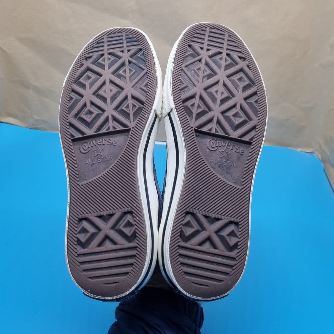 컨버스 척70 차콜 스웨이드 스니커즈 230 상품이미지3