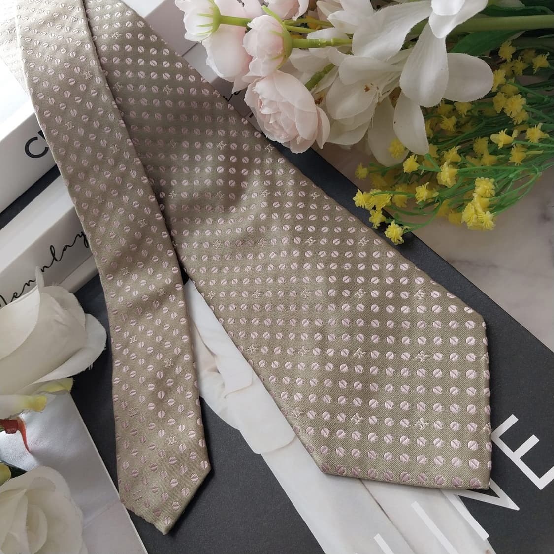 셀린느 실크 트리오페 로고 패턴 넥타이 8.5cm A+등급 K1301
 상품이미지2