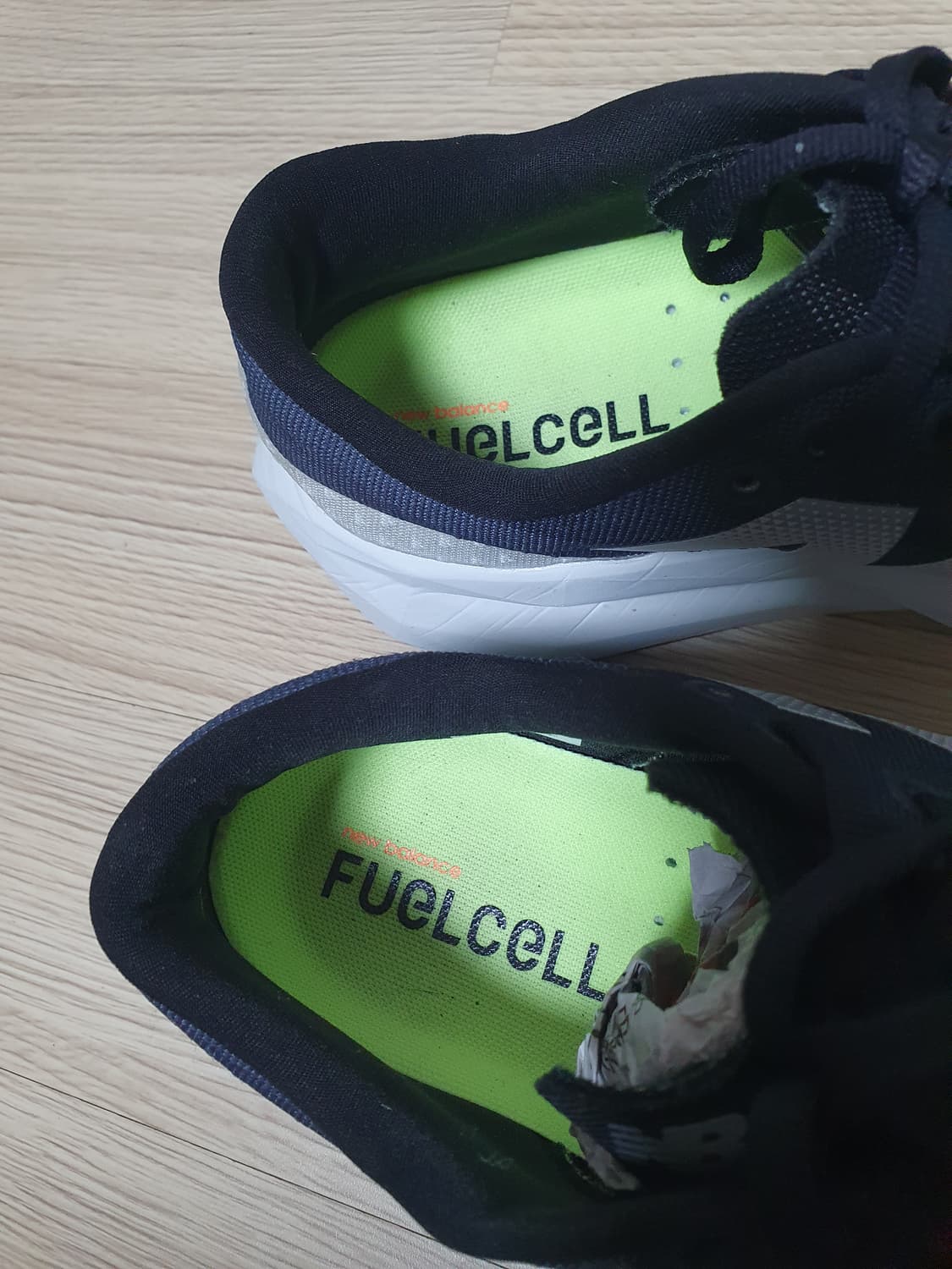 뉴발란스 퓨어셀 레벨 v4 러닝화 250 상품이미지8