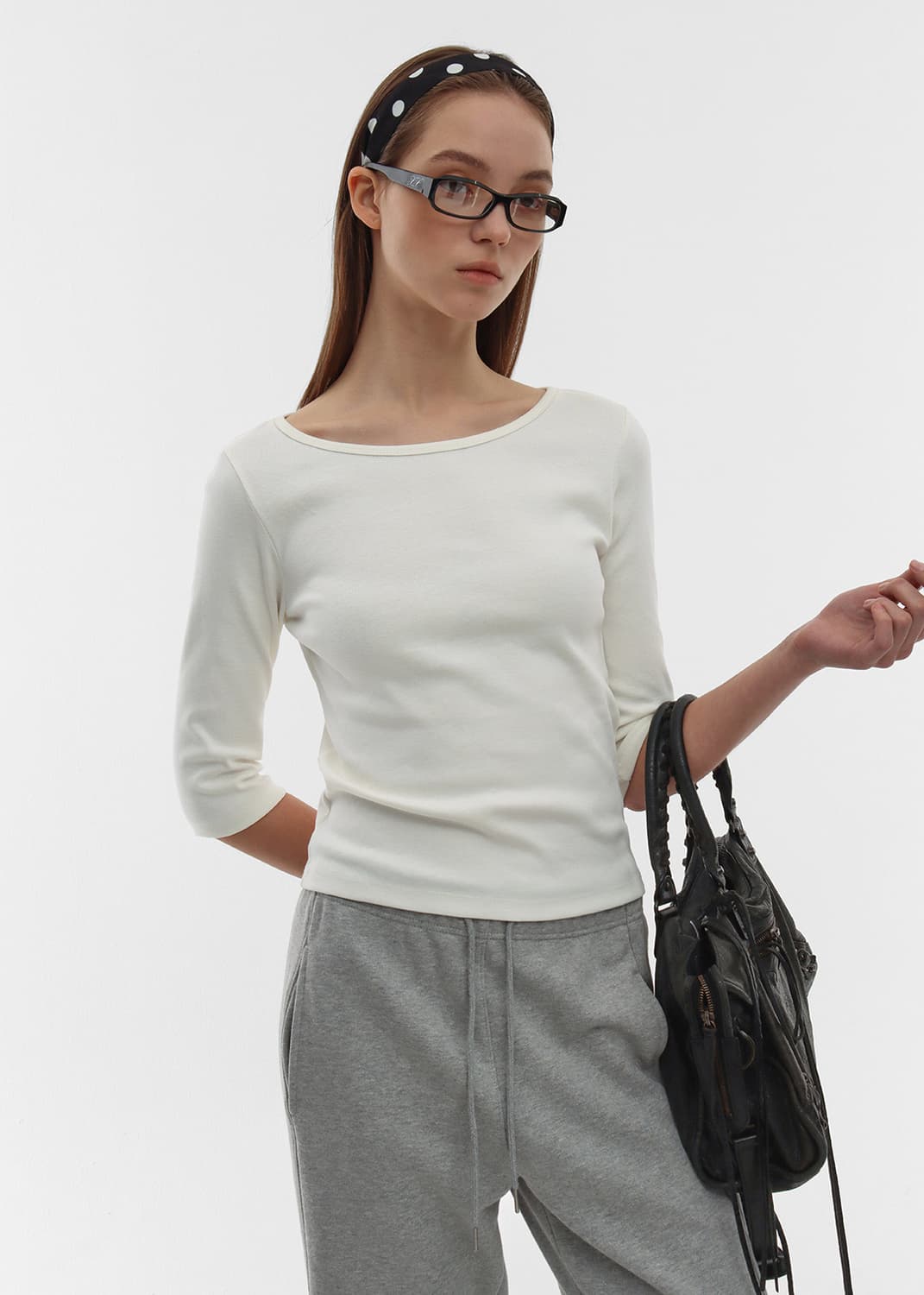 블랙업 스탠다드 보트넥 7부티 아이보리, 블랙 S 상품이미지2