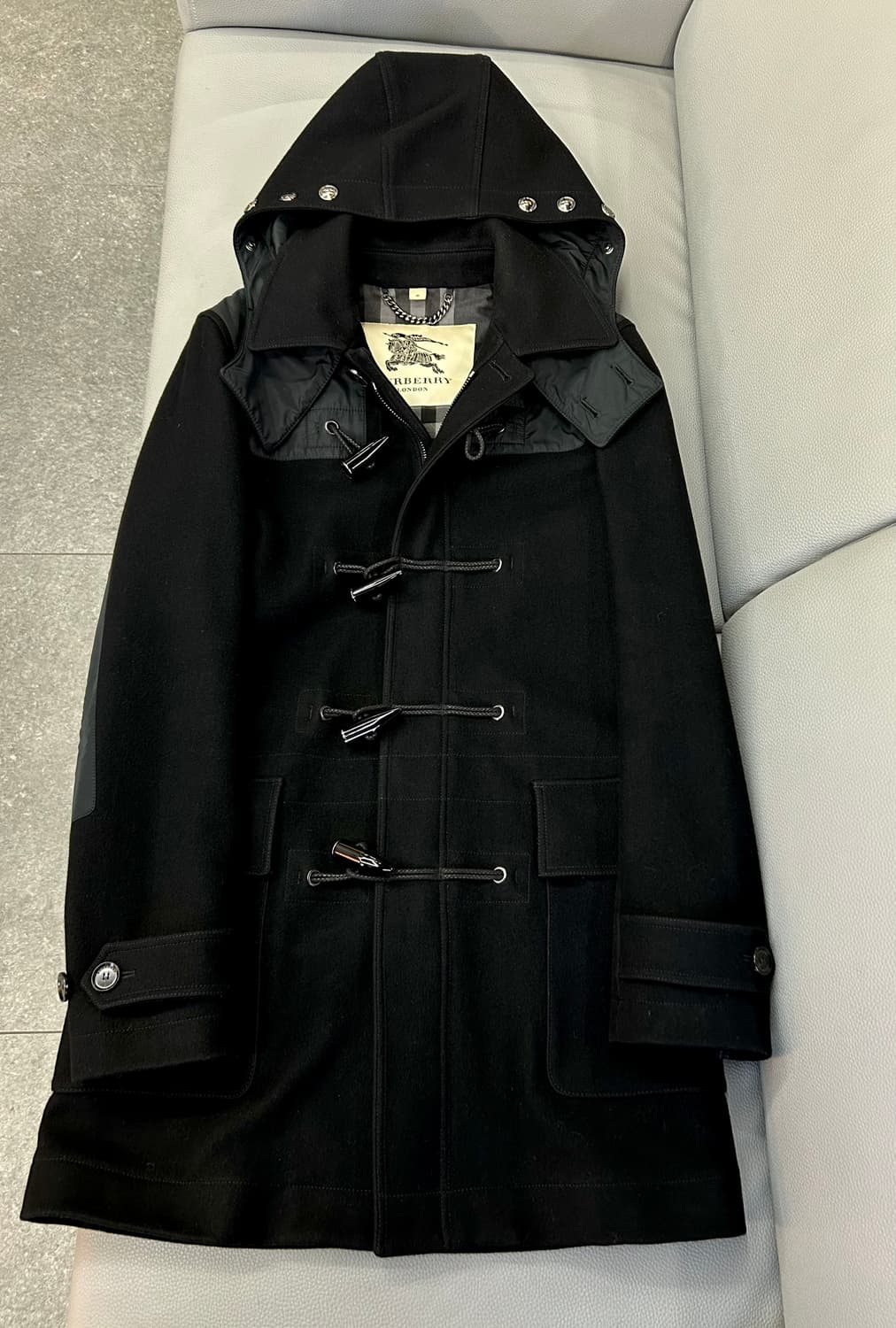 버버리 남성 블랙 울 더플코트(46) 상품이미지2