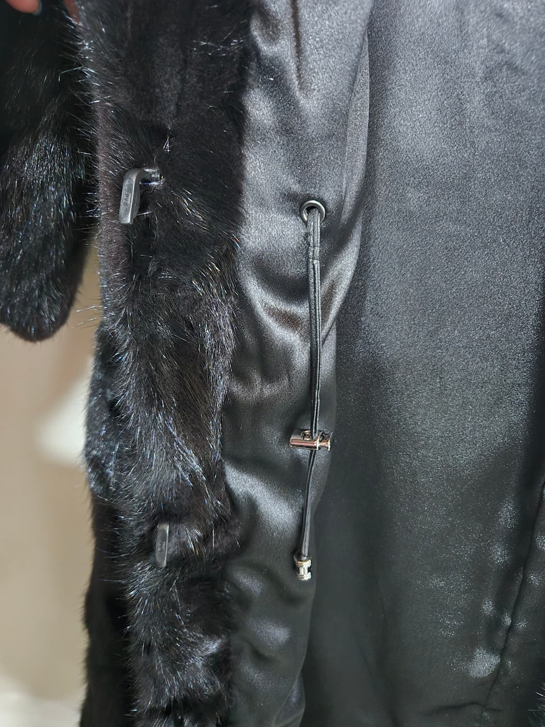 KASI BADY 키시바디 블랙+갈색 8부  롱밍크 코트 55 상품이미지5