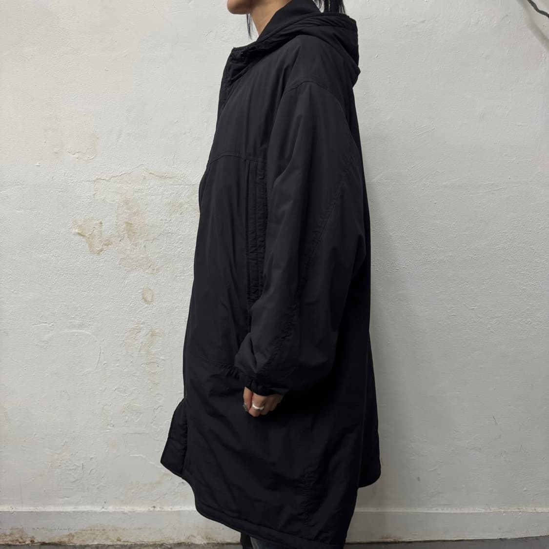 빔즈(BEAMS HEART) 블랙컬러 나일론 후드 몬스터 파카 상품이미지2