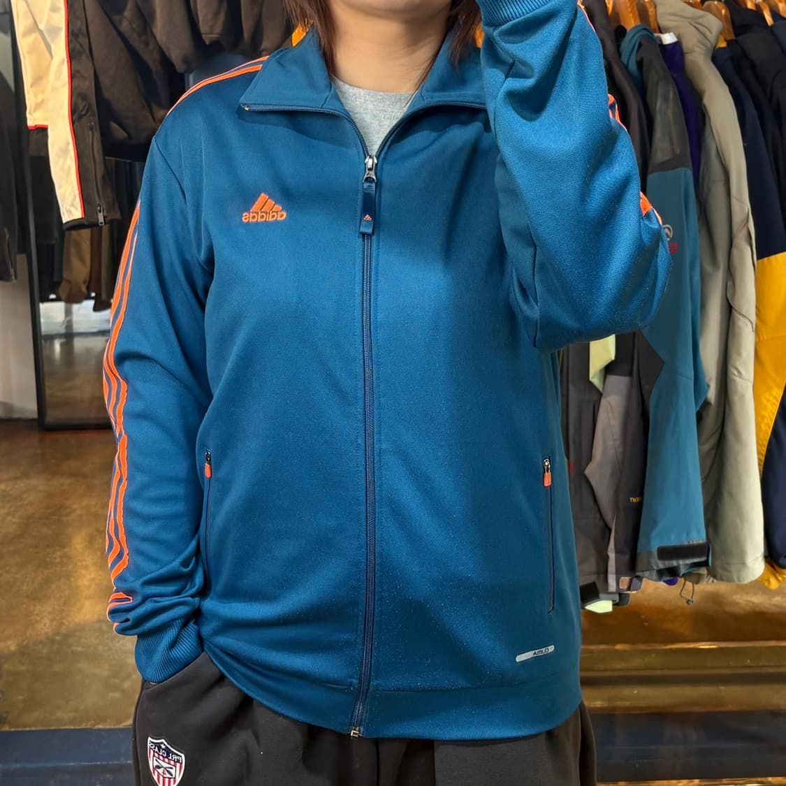 아디다스 사이드라인 트랙탑 상품이미지1