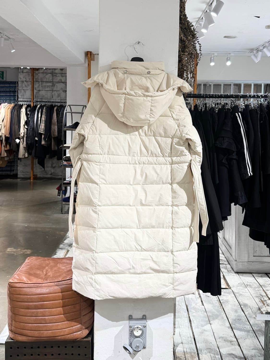 가니 아이보리 테크 시어서커 롱 푸퍼 코트  상품이미지4