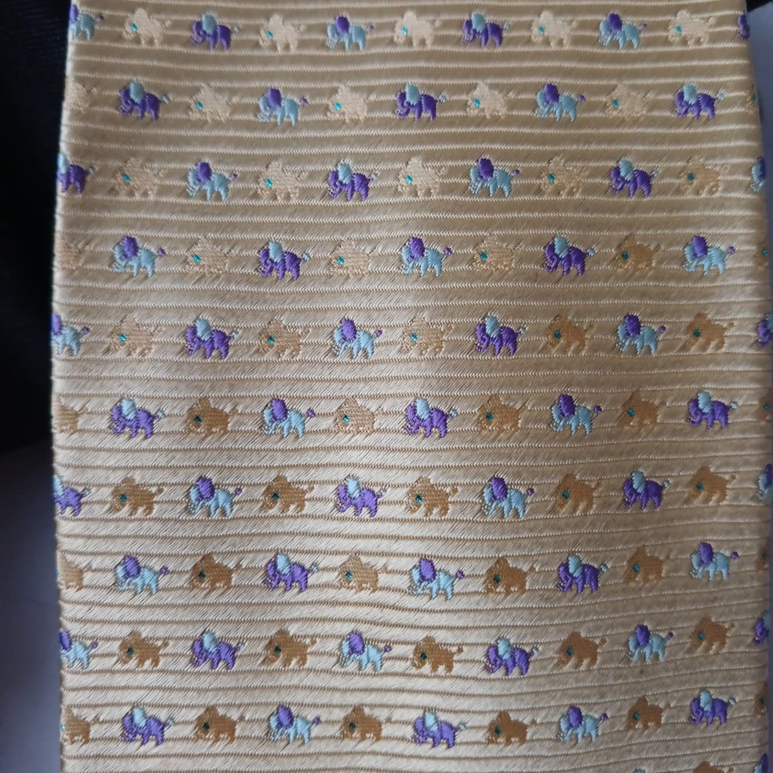 닥스 실크 옐로우 코끼리 패턴 넥타이 9.6cm A+등급 A19386
 상품이미지6