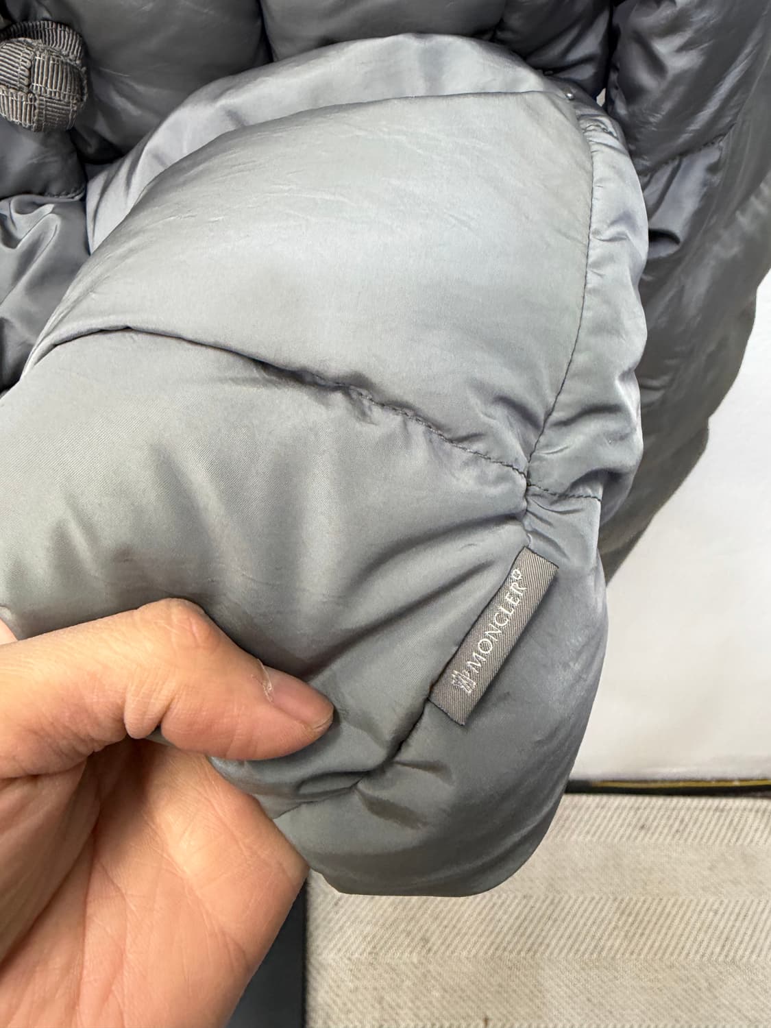 정품) 몽클레어 여성 퍼 트리밍 패딩 1 상품이미지4