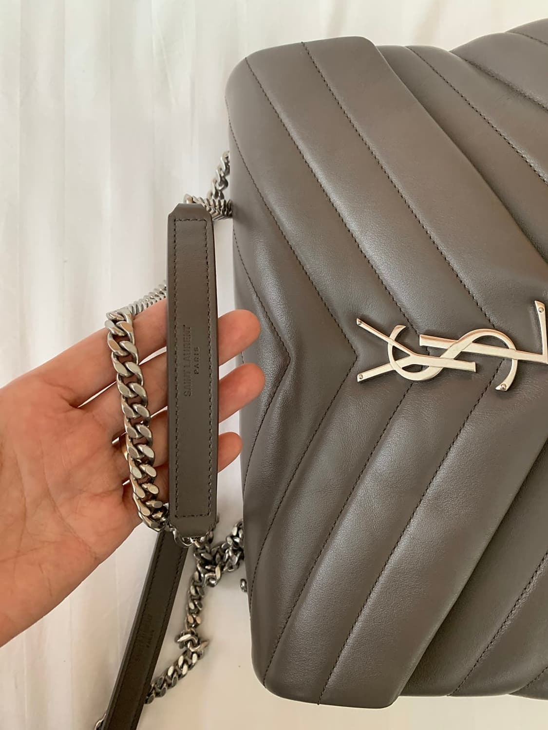 생로랑 루루백 그레이 미디엄 상품이미지6