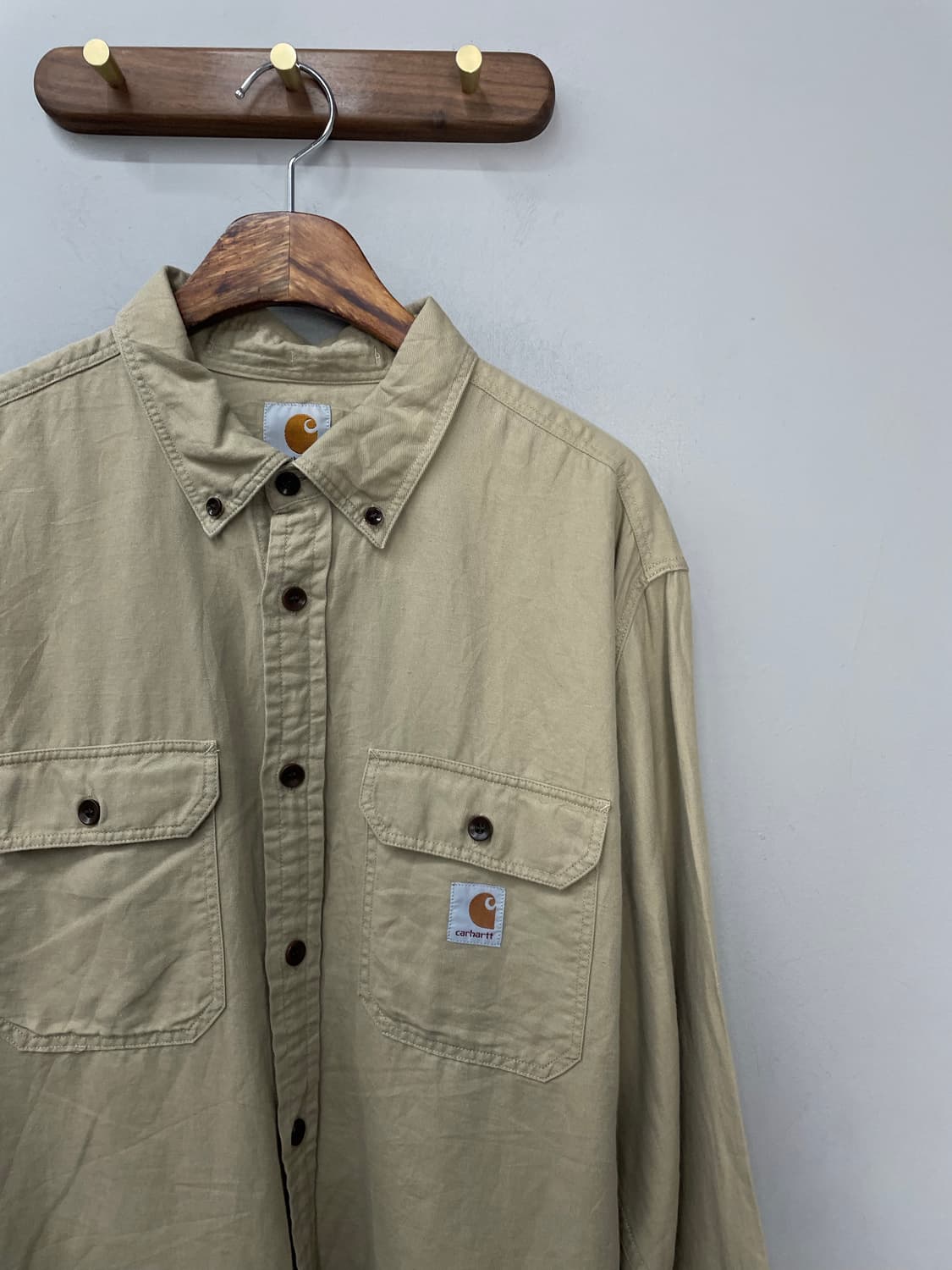 칼하트 투 포켓 베이지 워크셔츠 H1030 상품이미지3