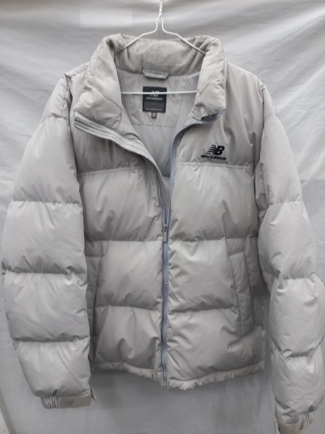 뉴발란스 구스다운 라이트 그레이 패딩 (남105) 상품이미지2