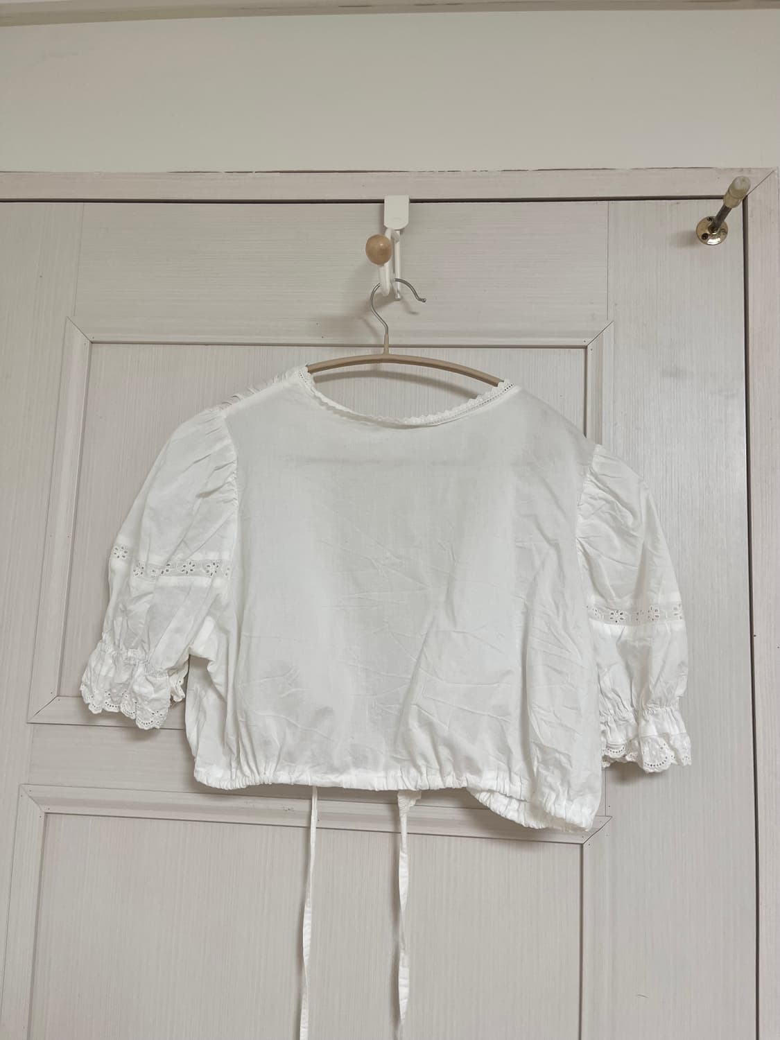 아일렛 화이트 크롭 제니 블라우스 상품이미지8