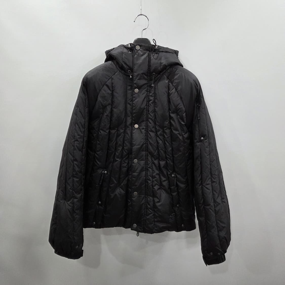 트래블 스티치 다운 후드패딩 블랙 M 상품이미지1