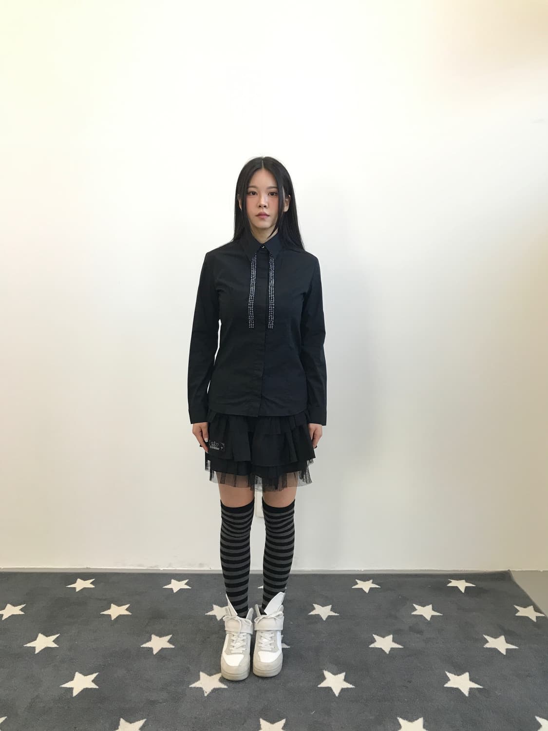 INED Beaded Detail Black Shirt 상품이미지1