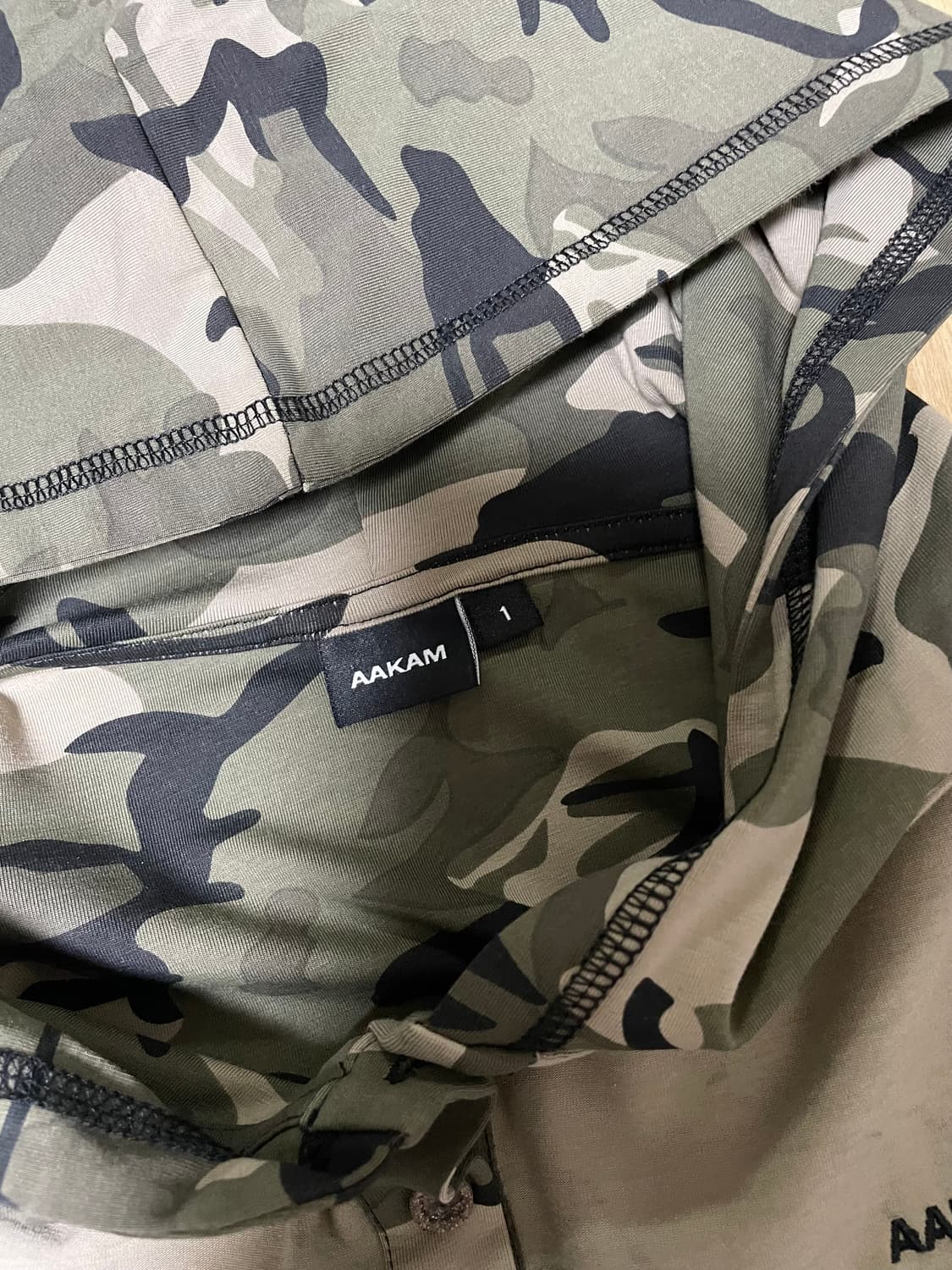 Camo Contrast Hooded Long Sleeve (Khaki) 상품이미지6
