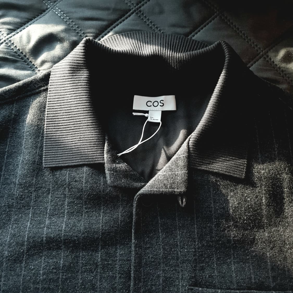 신품L) 코스 릴랙스드 핀스트라이프 울블렌드 저지셔츠 1251077002 상품이미지7