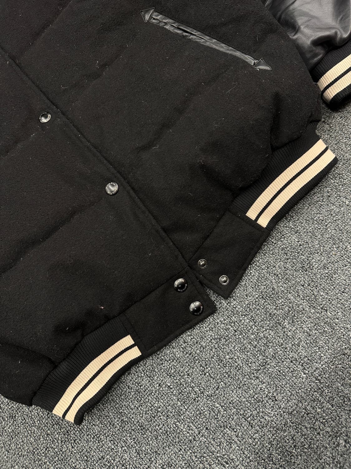 L) 마뗑킴 레더 바시티 다운 자켓 상품이미지5