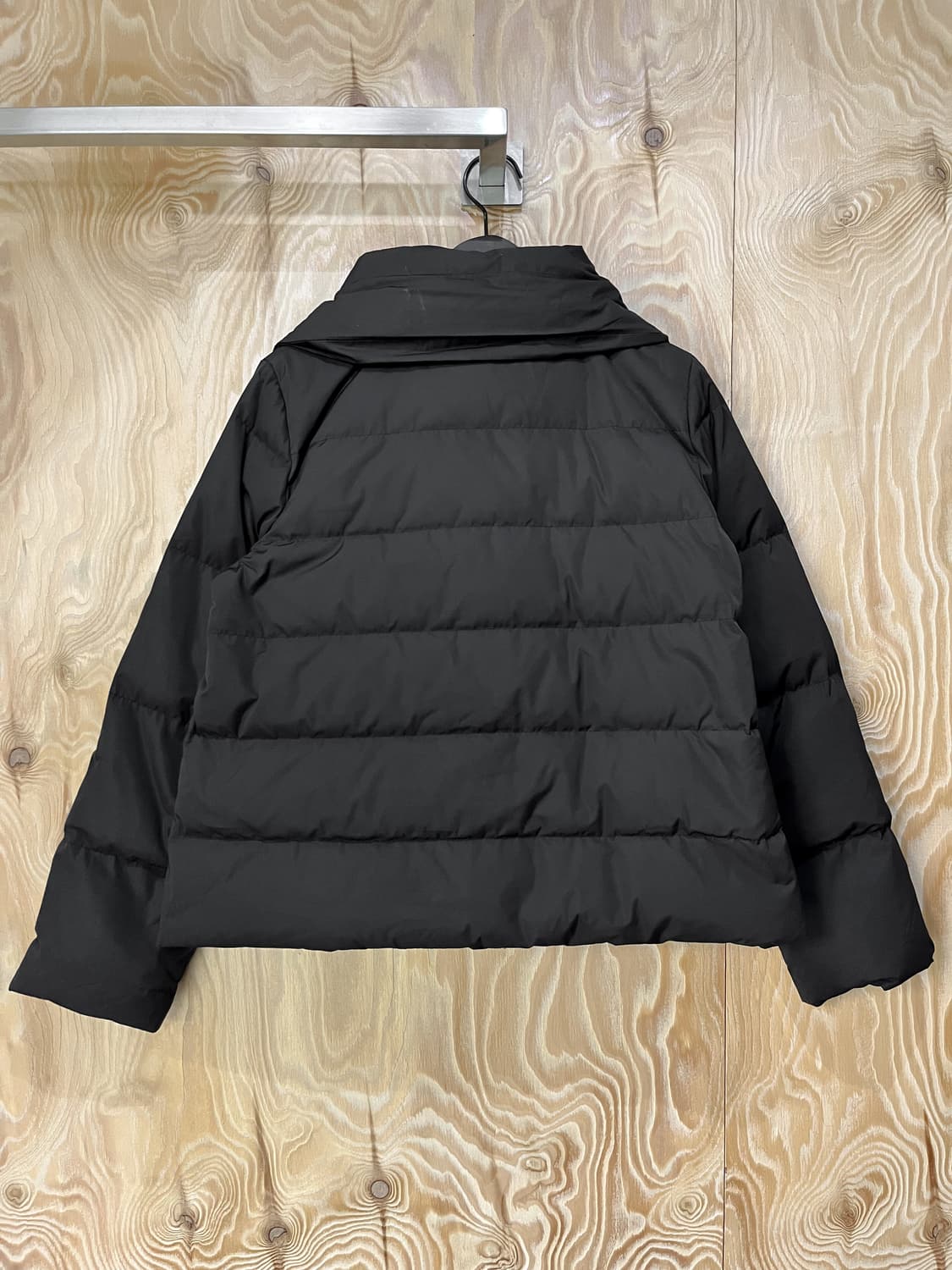 띠어리 럭스 숄 카라 패디드 자켓 상품이미지4