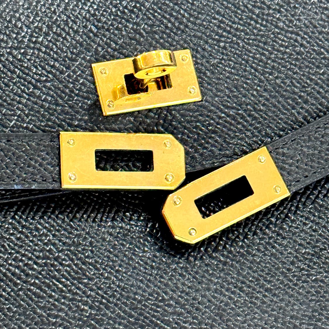 [정품] 에르메스 켈리 장지갑 블랙 골드 U각인 상품이미지5