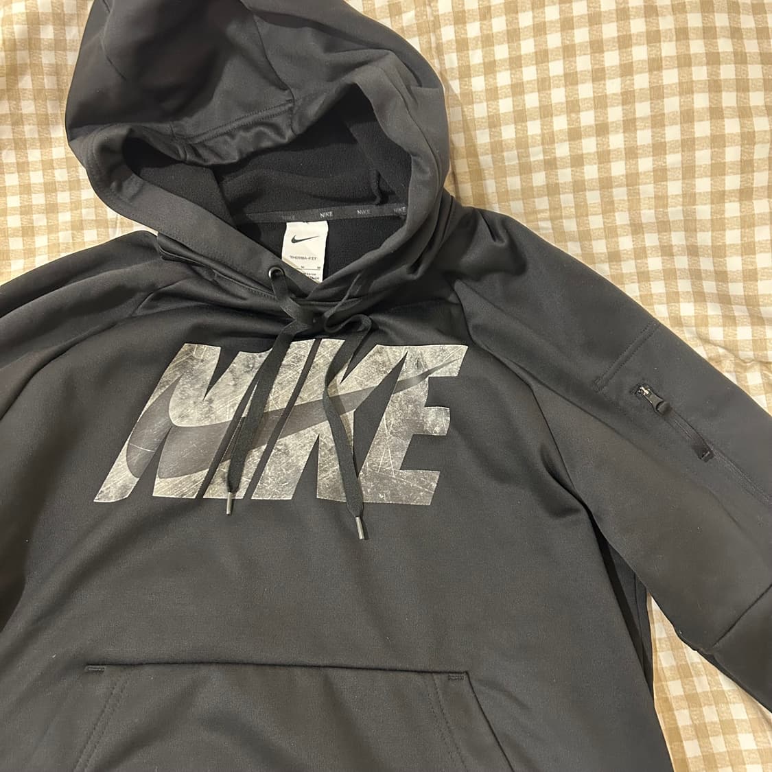 (급처) 나이키 써마 핏 GFX 2.0 후드티 상품이미지1